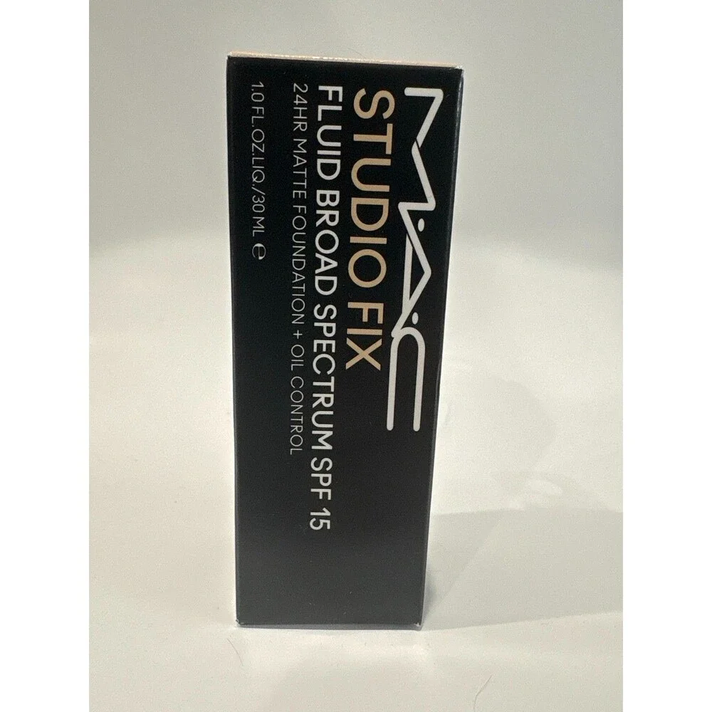 MAC Studio Fix Fluid Foundation SPF 15 NC15 1.0 oz 30ml New In Box